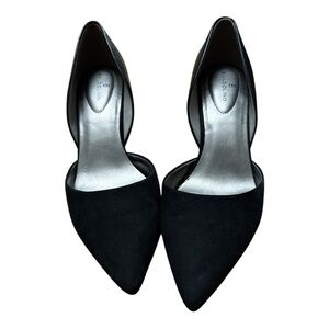 Bandolino Black Heeled Boots with Pointed Toe and Textured Fabric